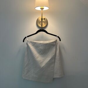 Aritzia Babaton Vegan Leather Skirt